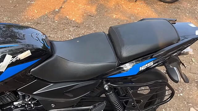 Bajaj Pulsar 125 Split Seat