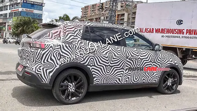 Vinfast VF e34 spied on the test again Vinfast VF e34 spied on the test again