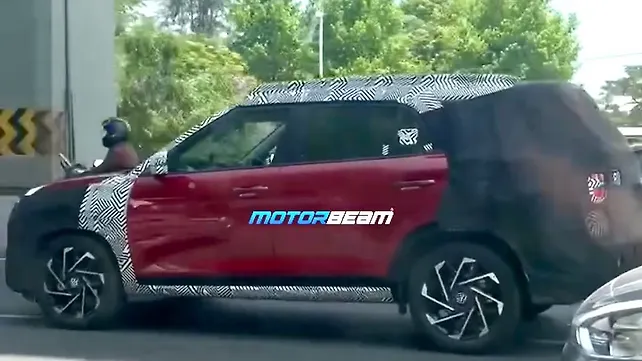 Hyundai Alcazar facelift spied testing again