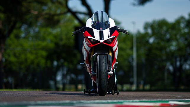 Ducati Panigale V2 Front View