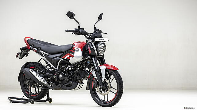 Bajaj Freedom Right Front Three Quarter