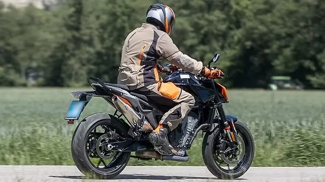 KTM 790 Duke Right Rear Three Quarter KTM 790 Duke Right Rear Three Quarter