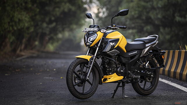 Bajaj Freedom Left Front Three Quarter