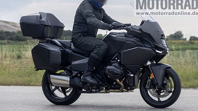 BMW R 1300 RT spotted testing!