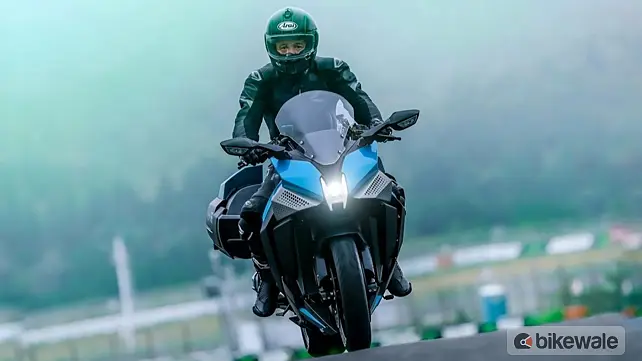 Kawasaki Ninja H2 SX Front View Kawasaki Ninja H2 SX Front View