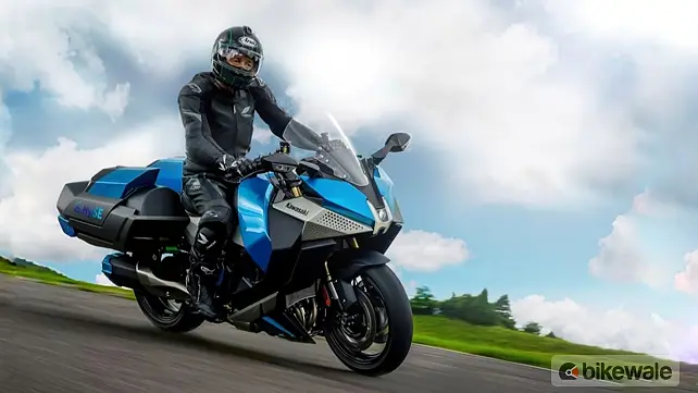Kawasaki Ninja H2 SX Right Front Three Quarter Kawasaki Ninja H2 SX Right Front Three Quarter