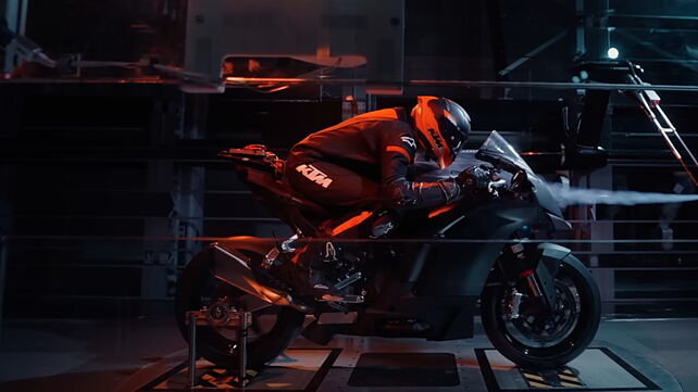 KTM 990 RC R teased again!