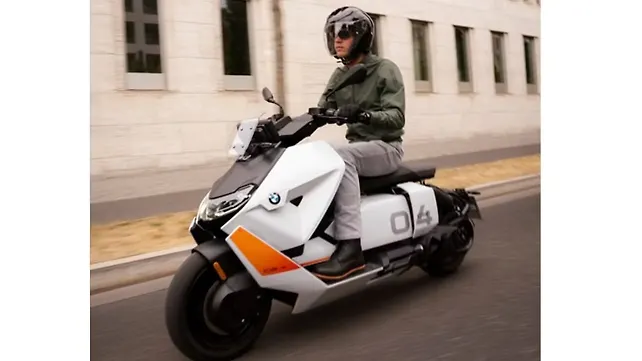 BMW CE 04 electric scooter - Image Gallery