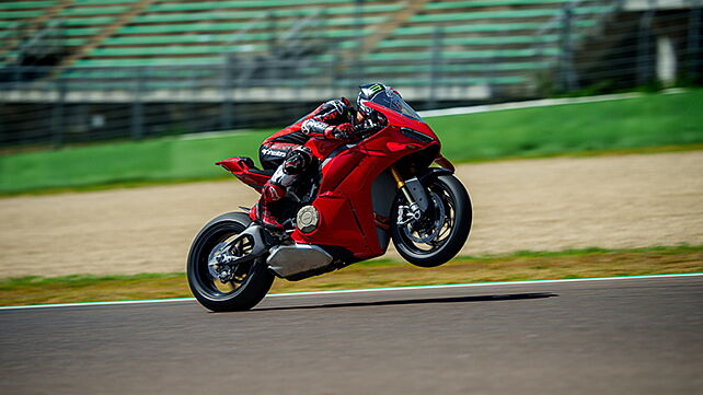 2025 Ducati Panigale V4: What is new