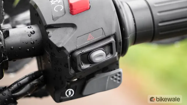 Yezdi Adventure [2024] Multifunction Switchgear