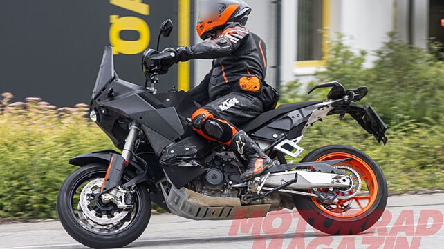 KTM 990 SMT spotted testing!