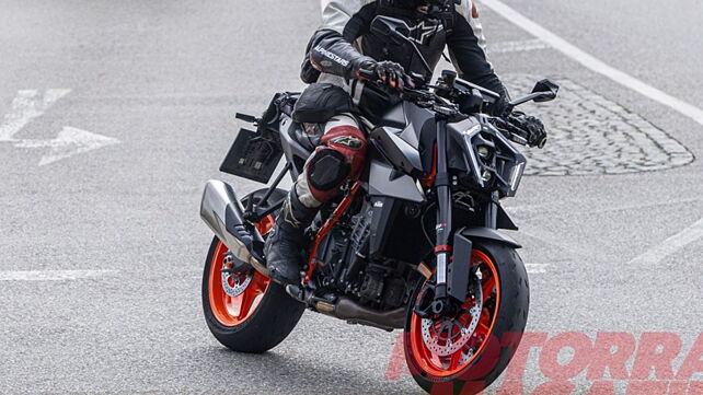 2025 KTM 990 Duke R spotted testing