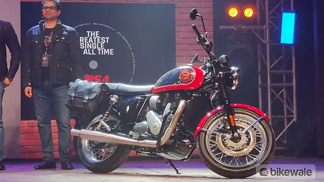 TVS Jupiter Right Front Three Quarter TVS Jupiter Right Front Three Quarter