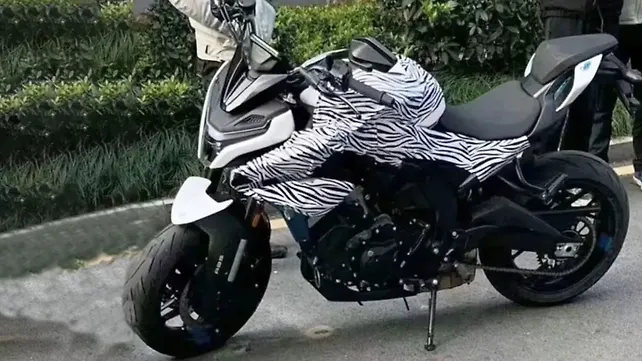CFMoto Left Rear Three Quarter CFMoto Left Rear Three Quarter