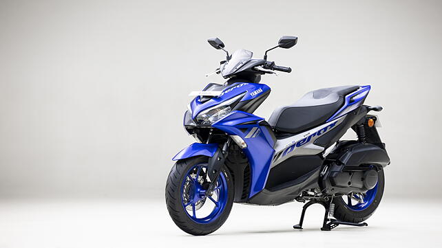 Yamaha Aerox 155 Left Front Three Quarter