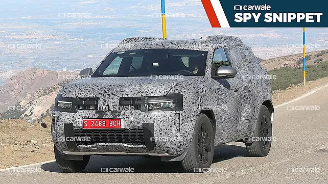 Seven-seat Renault Duster to debut next month at Paris Motor Show Seven-seat Renault Duster to debut next month at Paris Motor Show