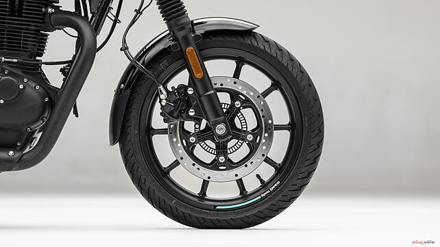 Jawa 42 FJ Front Wheel