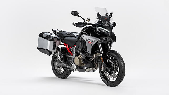 Ducati Multistrada V4 Right Front Three Quarter