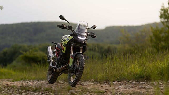 BMW F 900 GS Right Front Three Quarter