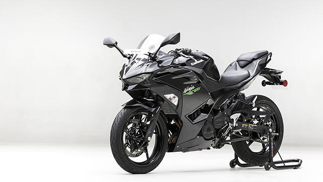 Kawasaki Ninja 500 Left Rear Three Quarter