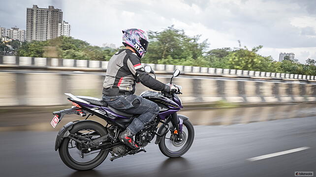 Bajaj Pulsar N125 Right Rear Three Quarter