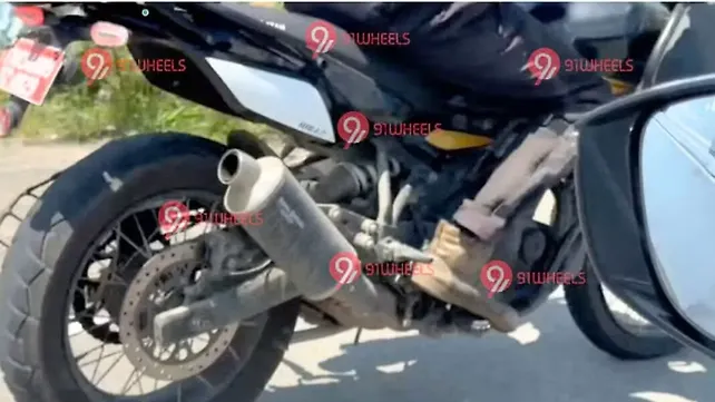 Royal Enfield Himalayan Raid 450 Right Rear Three Quarter Royal Enfield Himalayan Raid 450 Right Rear Three Quarter