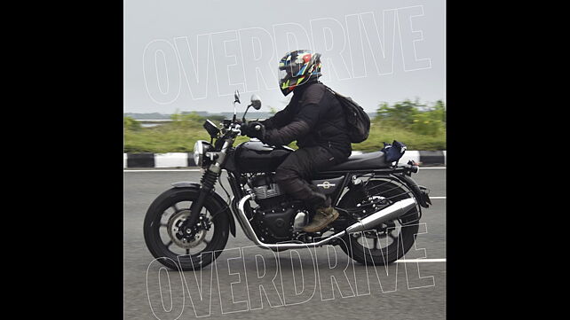 2025 Royal Enfield Interceptor 650 spotted testing 