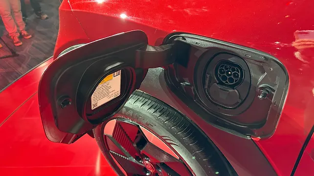 Exterior Open Fuel Lid
