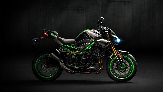 Kawasaki Z900 [2025] Right Side View