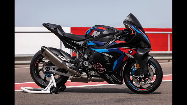 BMW M 1000 RR Right Side View