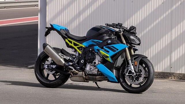 2025 BMW S 1000 R: Image Gallery