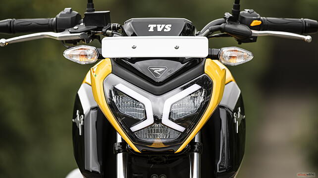 Bajaj Pulsar N125 Head Light