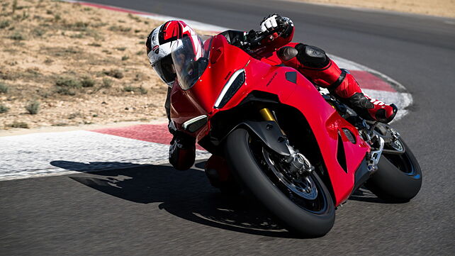 New Ducati Panigale V2 unveiled at EICMA 2024