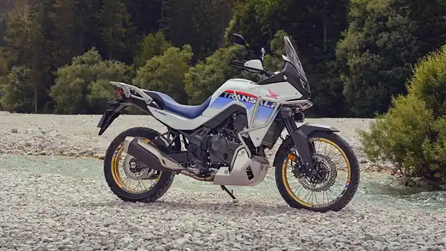 KTM 390 SMC R Right Front Three Quarter KTM 390 SMC R Right Front Three Quarter