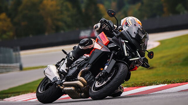 KTM 1390 Super Duke GT - Image Gallery