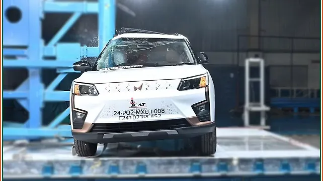 Mahindra XUV 3XO Front View