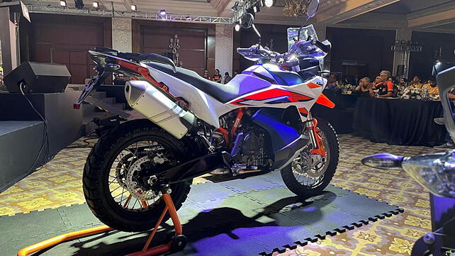 KTM 890 Adventure R Right Rear Three Quarter