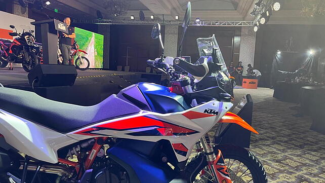 KTM 890 Adventure R Right Side View