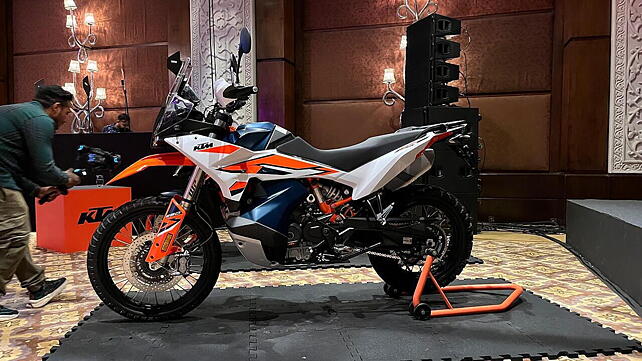 KTM 890 Adventure R Left Side View