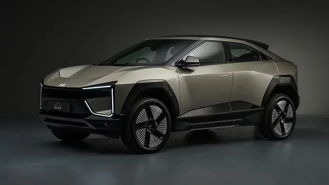 Mahindra XEV 9e Left Front Three Quarter