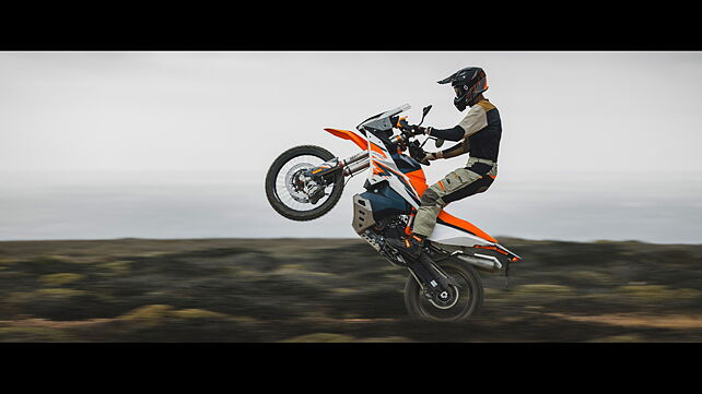 2025 KTM 890 Adventure R unveiled