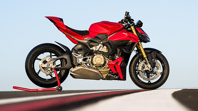 Ducati Streetfighter V4 Right Side View