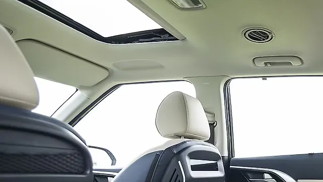 Kia Carens Sunroof/Moonroof Kia Carens Sunroof/Moonroof