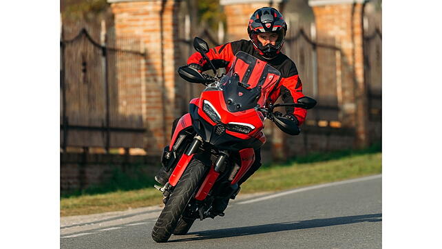 Ducati Multistrada V2 [2025] Front View