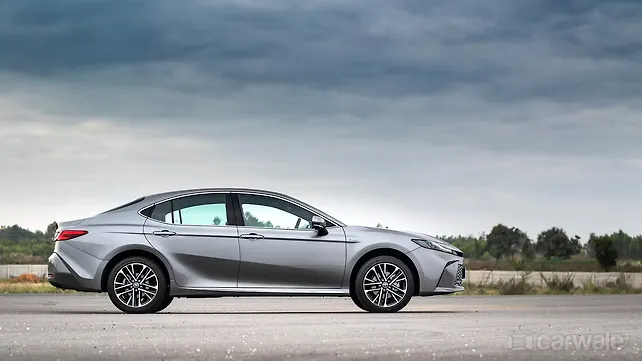 Toyota Camry Right Side View