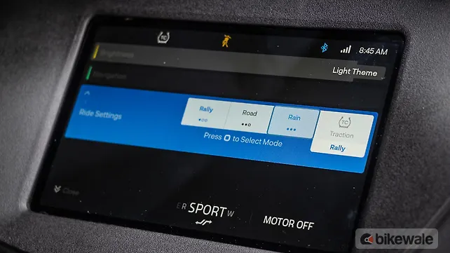 Ather 450X Right Front Three Quarter