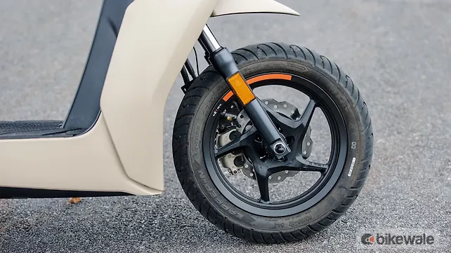 Ather 450X Right Front Three Quarter