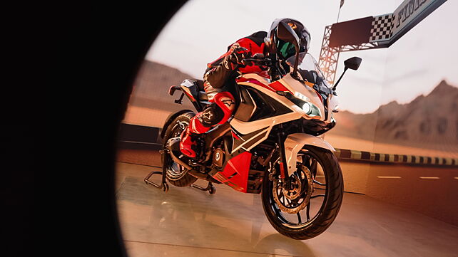 2025 Bajaj Pulsar RS 200 launched at Rs. 1.84 lakh 