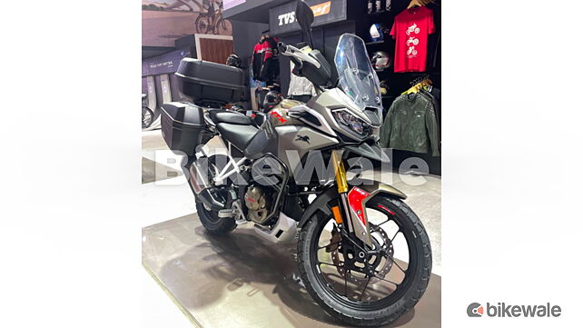 LEAKED! TVS Apache RTX 300 is here