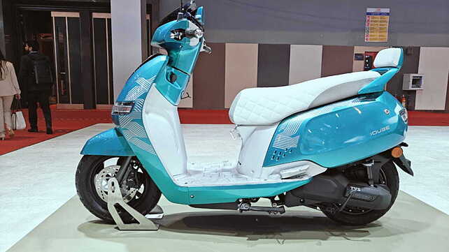 TVS iQube Right Front Three Quarter